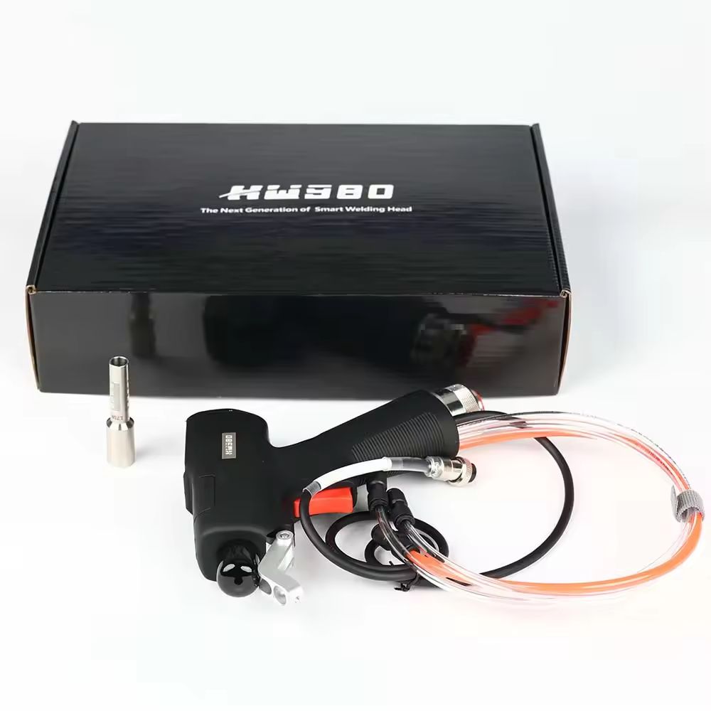 Au3Tech HW980 Raycus/MAX 레이저 소스 기계를 위한 휴대용 레이저 용접 총 용접/청소/절단 4-in-1 3000W 용접 헤드